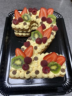 Number cake fruits